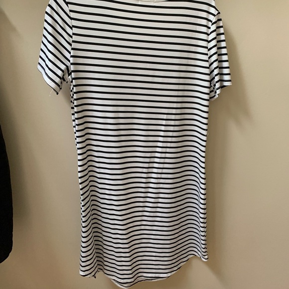 Black and White Striped T-Shirt Dress - Picture 5 of 8